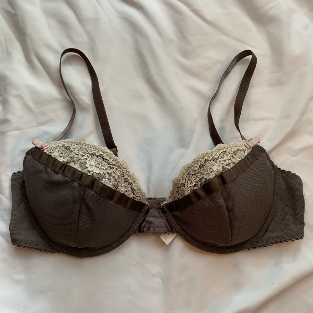 EUC Very Sexy Victorias Secret Mesh and Lace Bra